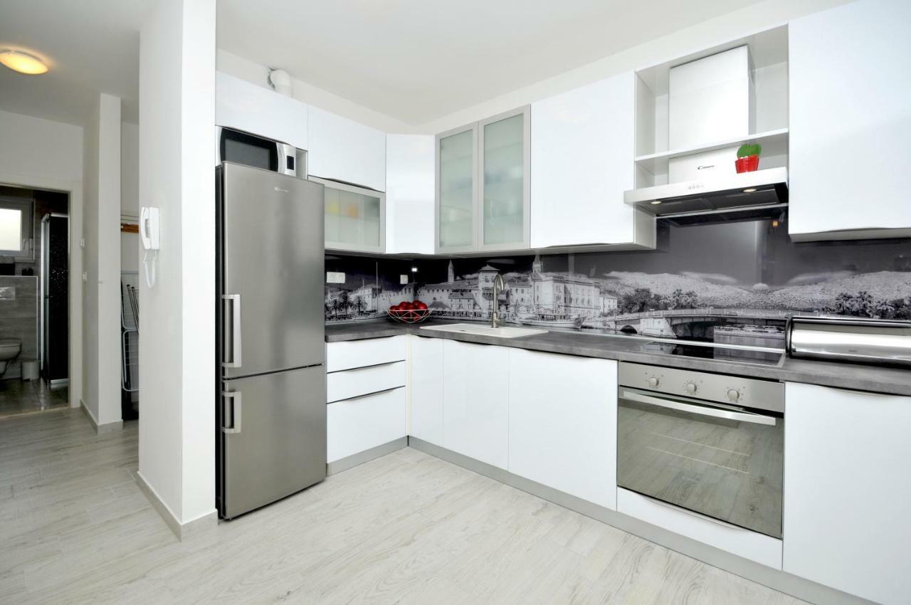 Apartments Town โตรกีร์ ภายนอก รูปภาพ