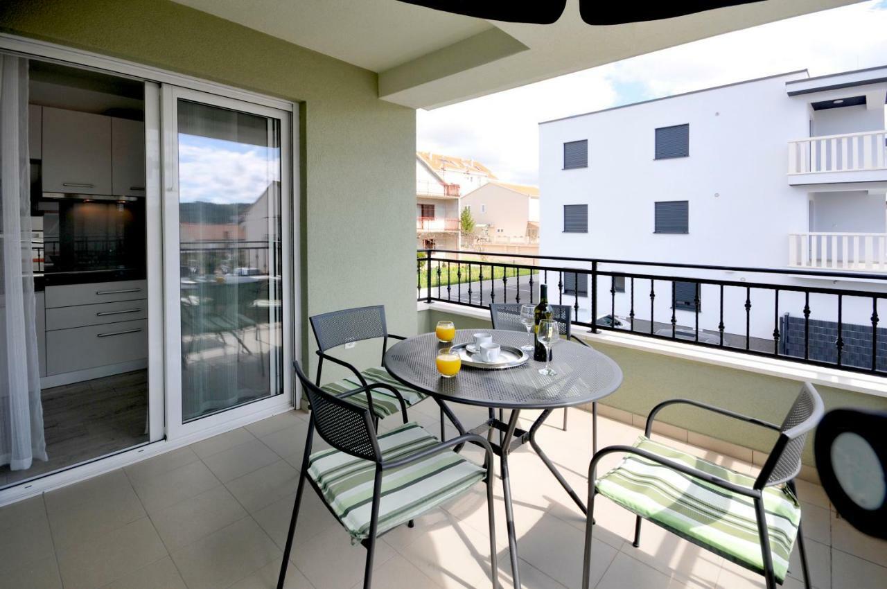 Apartments Town โตรกีร์ ภายนอก รูปภาพ