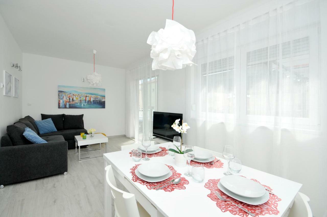 Apartments Town โตรกีร์ ภายนอก รูปภาพ