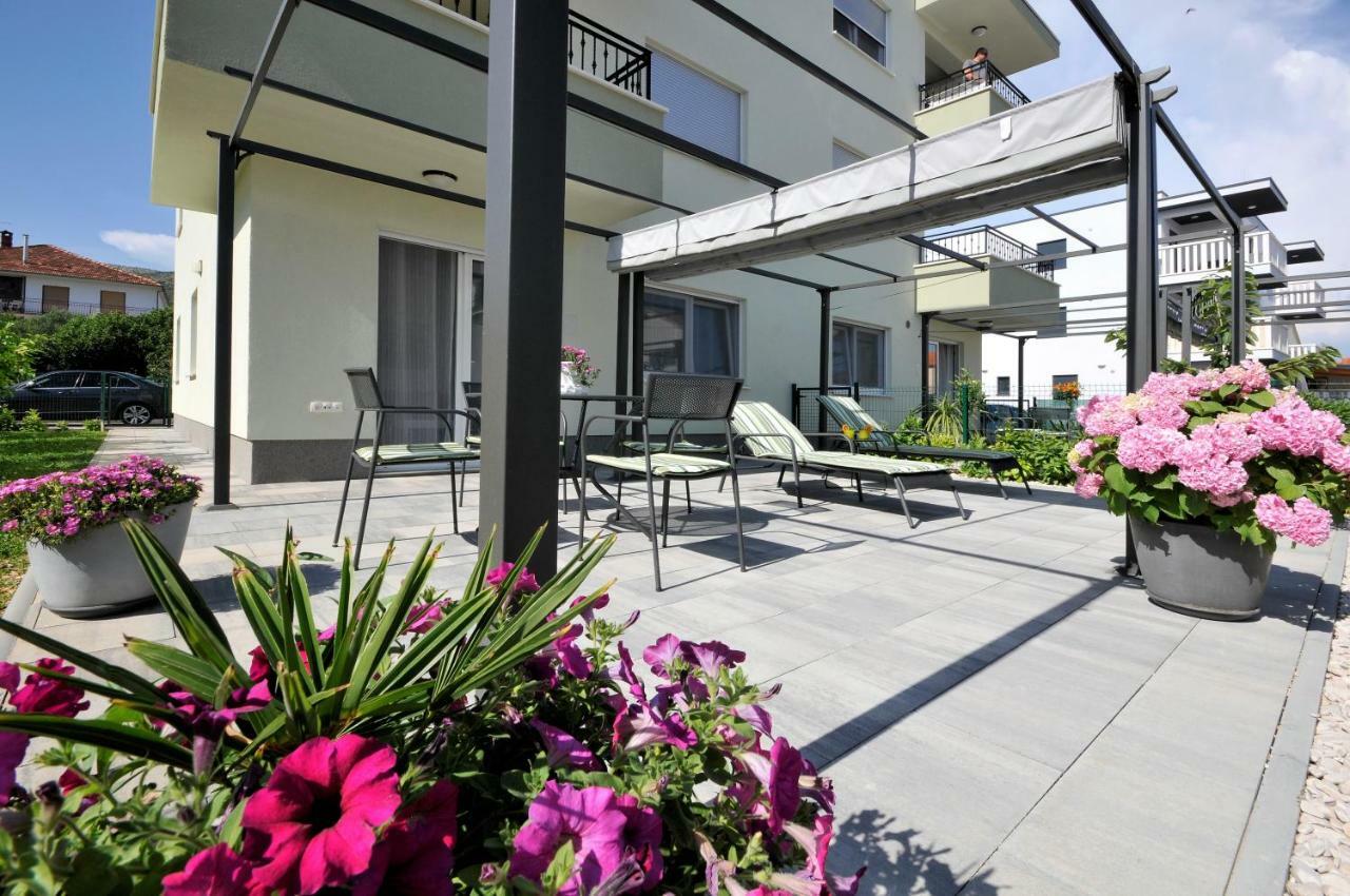 Apartments Town โตรกีร์ ภายนอก รูปภาพ